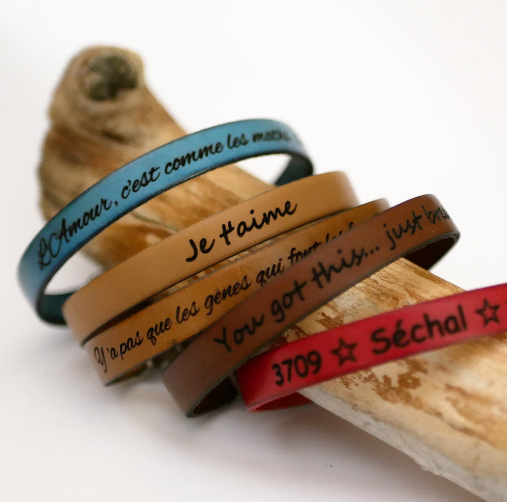 Bracelet personnalisable en cuir au fermoir  magnétique noir élégant