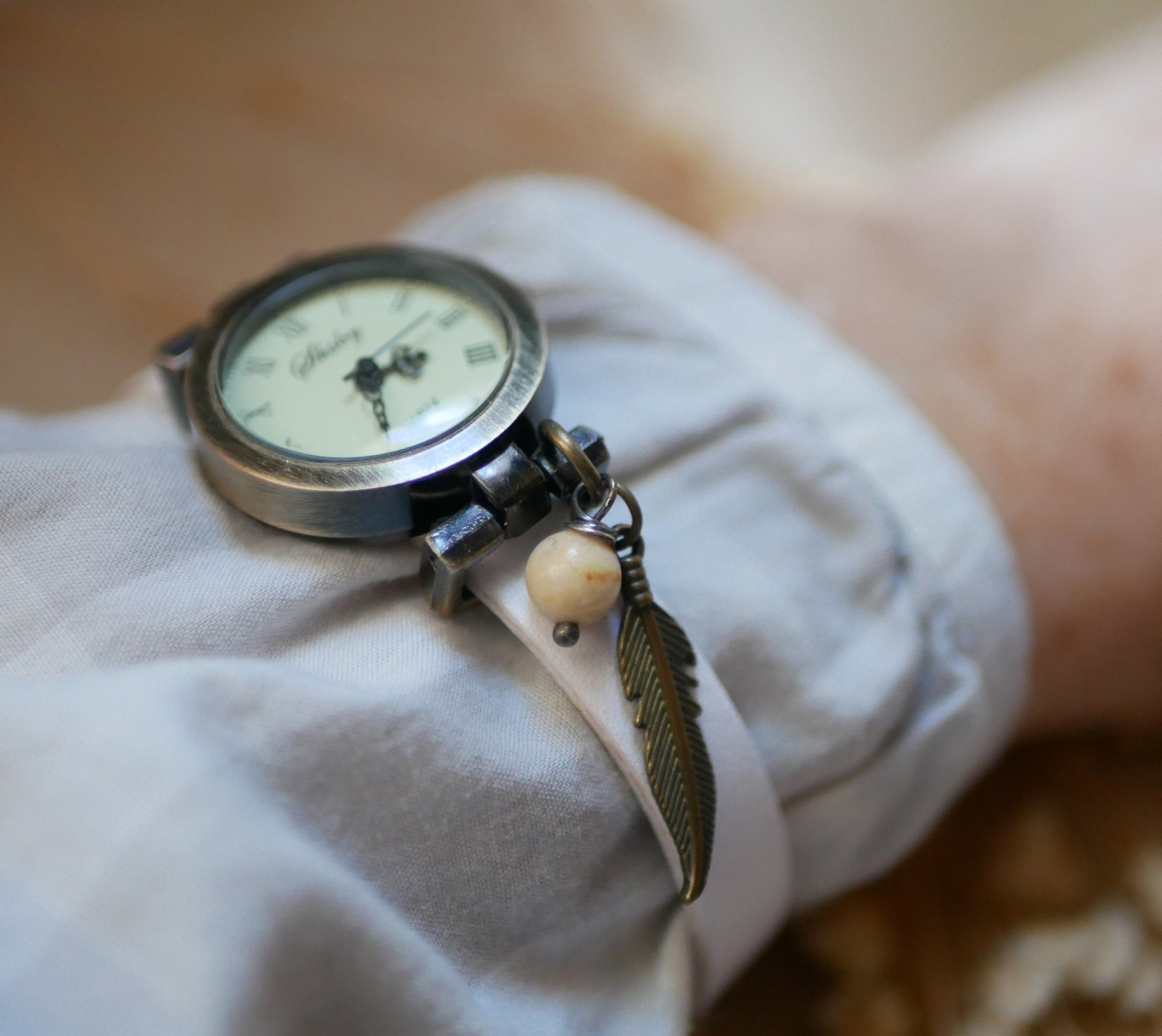 Montre bracelet femme en cuir personnalisable