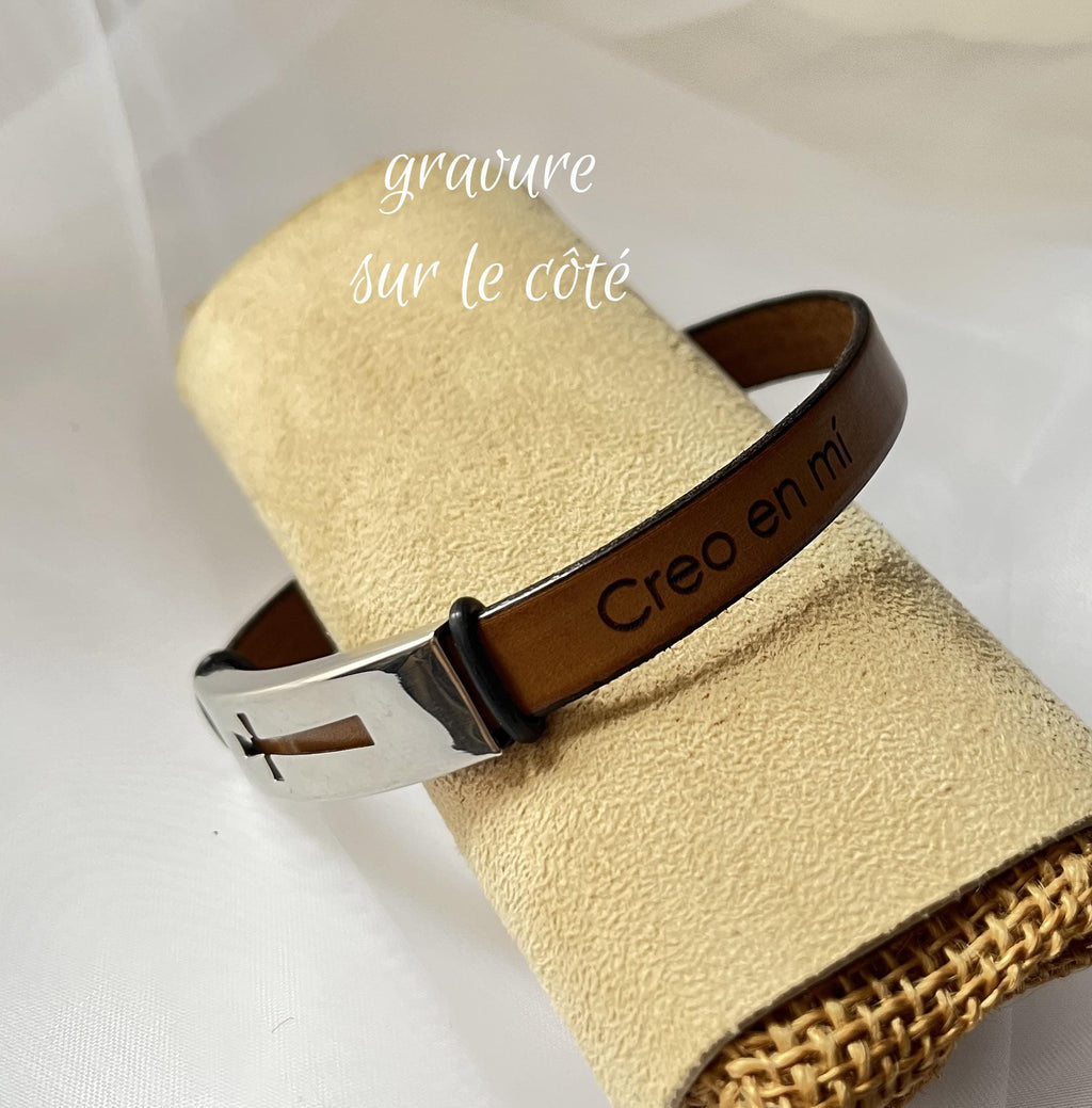 Bracelet croix chrétienne sur cuir couleur au choix personnalisable