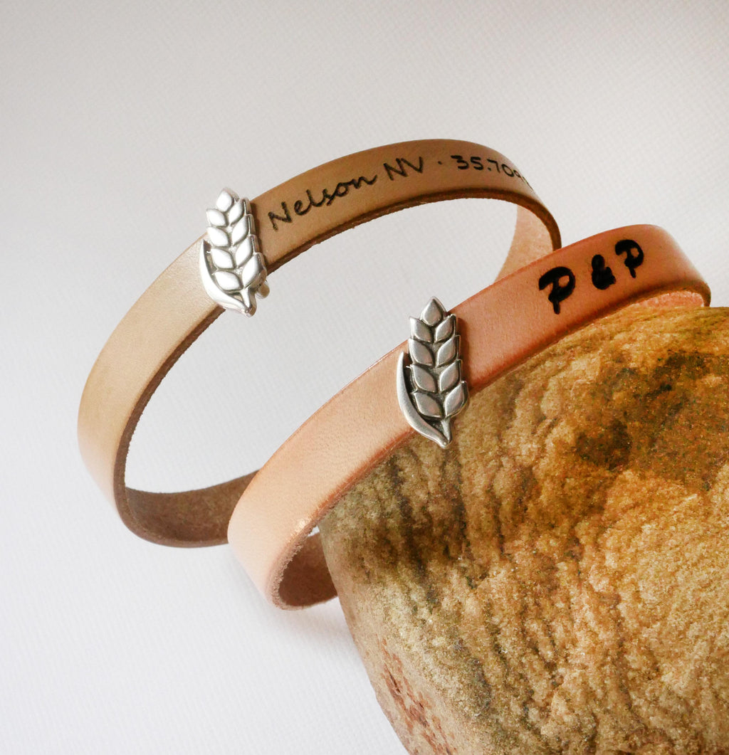 Bracelet cuir décoré d'un poussoir argenté épi de blé