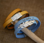 Bracelet cuir double tour au passant plume