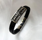 Bracelet cuir noir tressé pour homme avec plaque métallique croix gravée