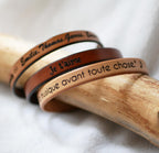 Bracelet personnalisable en cuir au fermoir  magnétique noir élégant