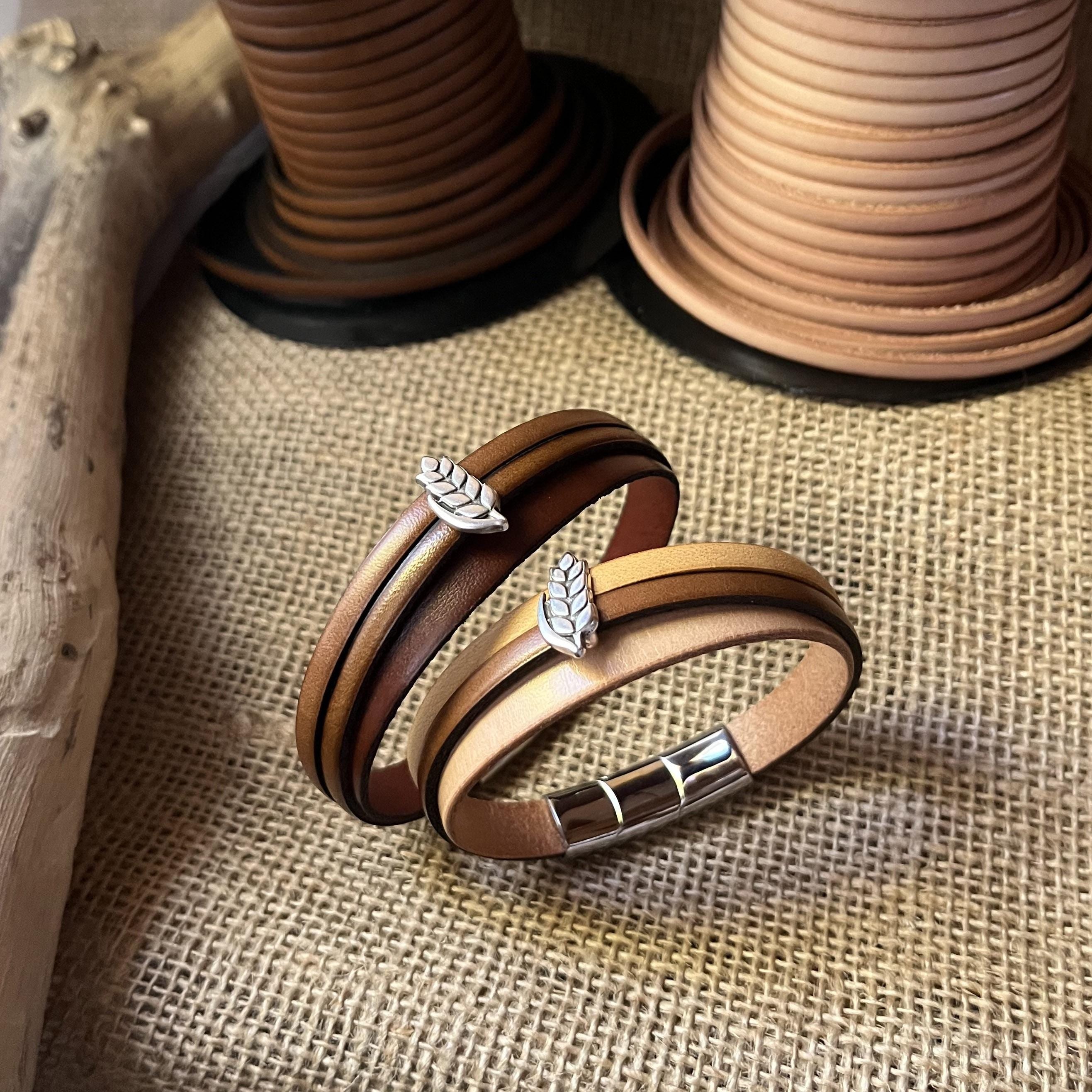Bracelet personnalisé aux 3 cuirs et poussoir argenté épis de blé