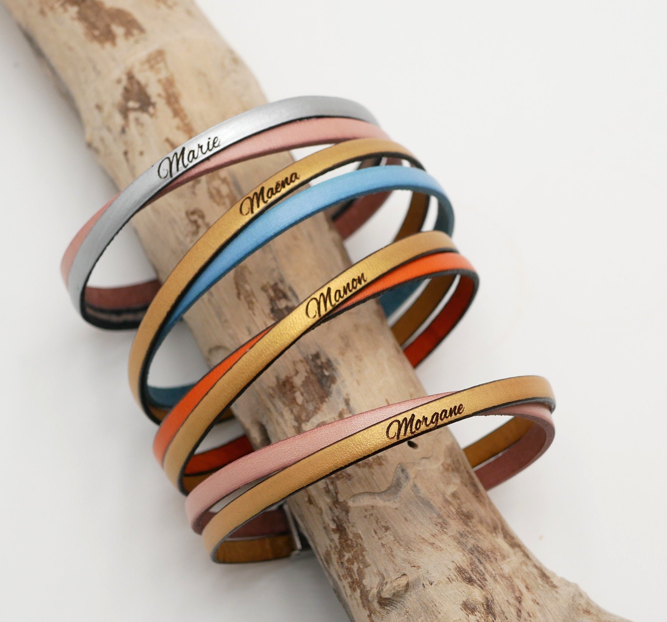 Bracelet Twist aux cuirs croisés en duo de couleurs