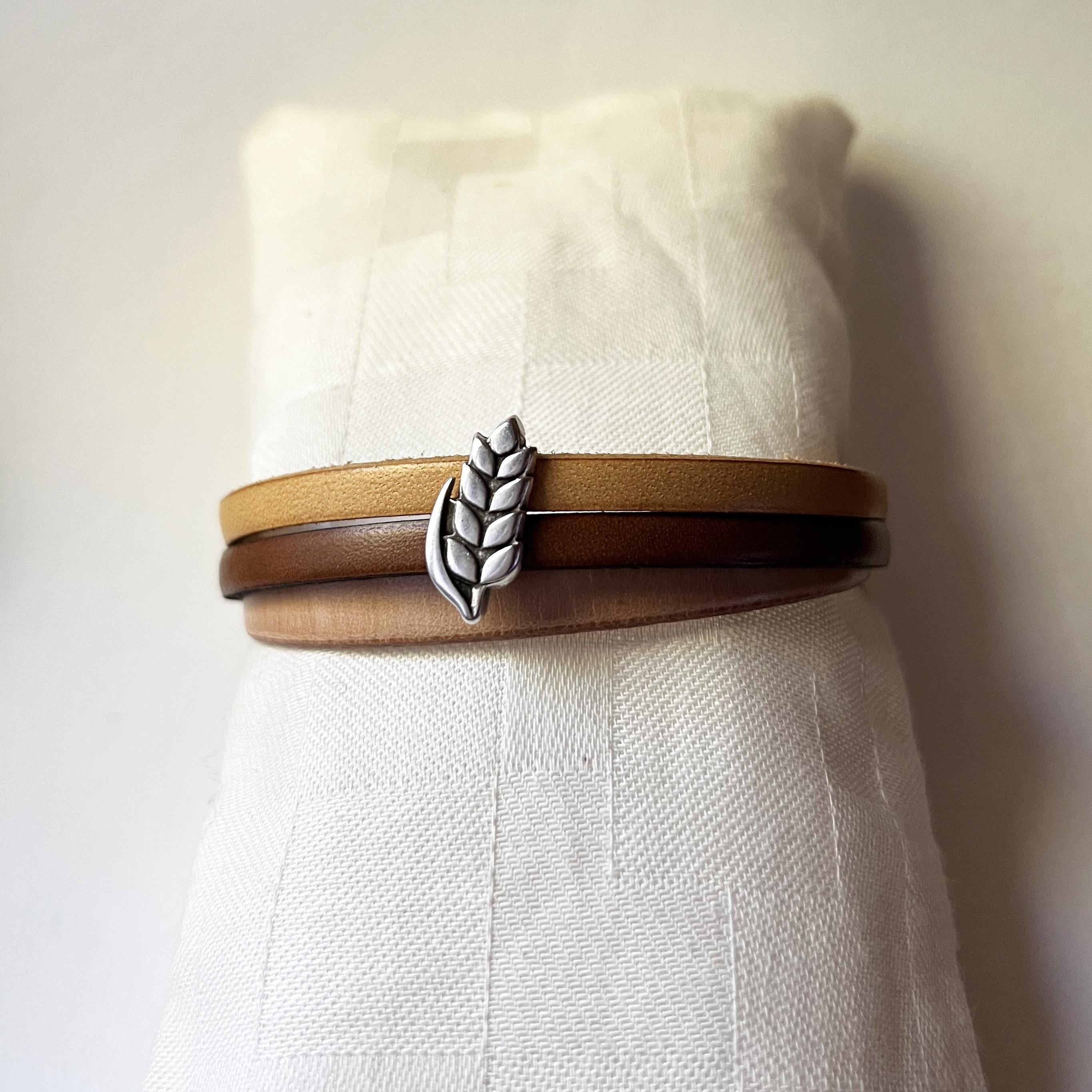 Bracelet personnalisé aux 3 cuirs et poussoir argenté épis de blé