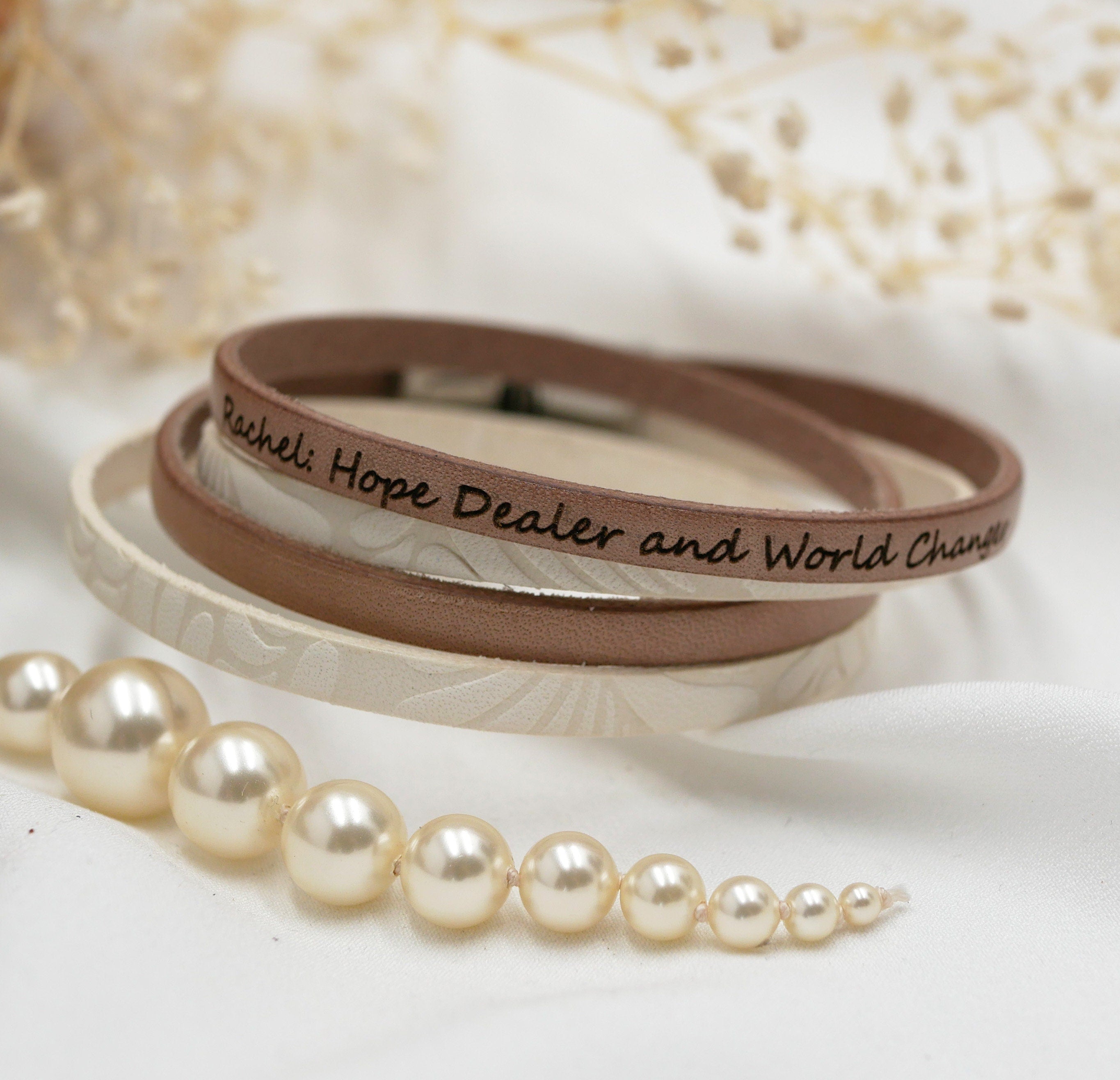 Bracelet double cuir blanc et couleur pour femme à personnaliser