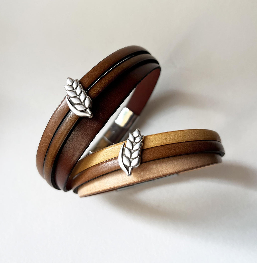 Bracelet personnalisé aux 3 cuirs et poussoir argenté épis de blé