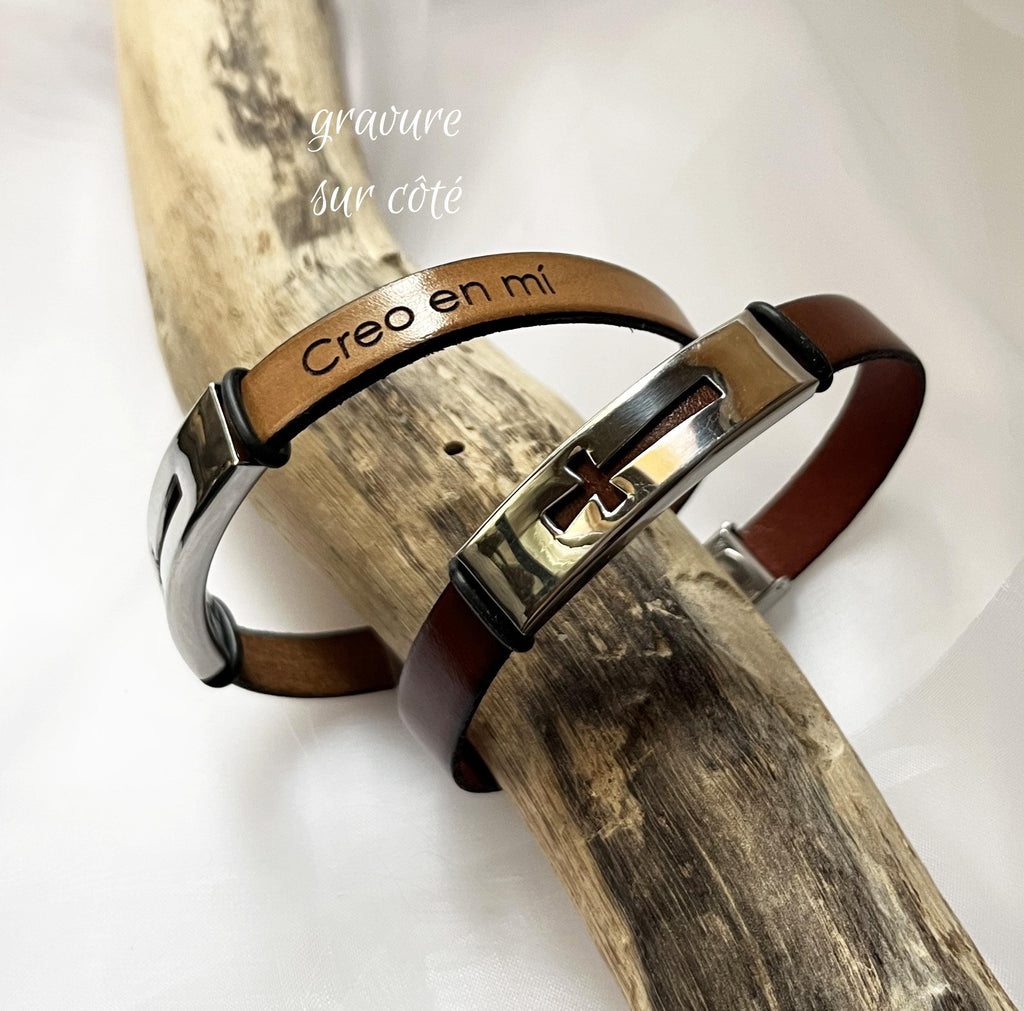 Bracelet croix chrétienne sur cuir couleur au choix personnalisable