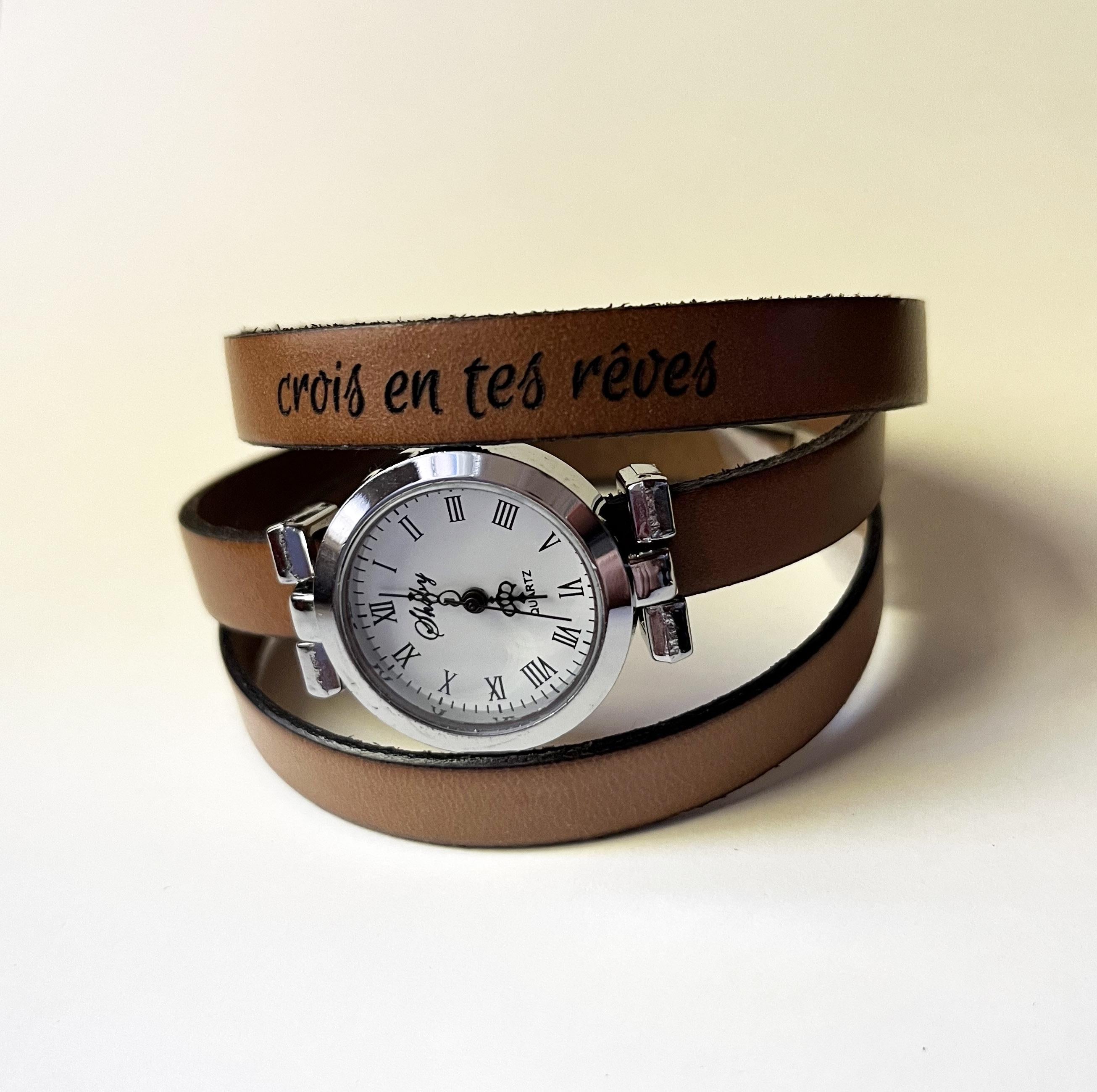 Montre bracelet triple tour au cuir cadran argenté à personnaliser