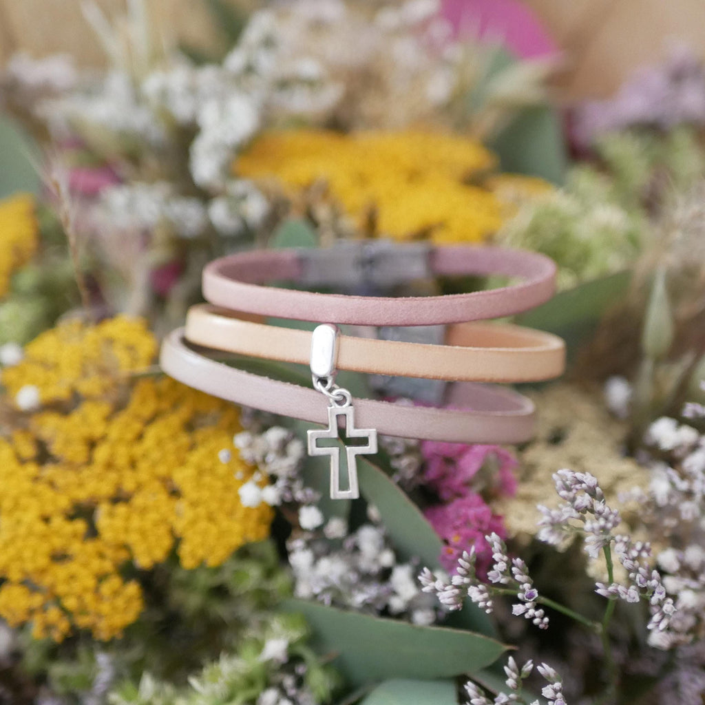 Bracelet cuir à breloque au choix personnalisable par gravure