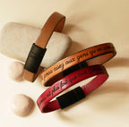 Bracelet personnalisable en cuir au fermoir  magnétique noir élégant