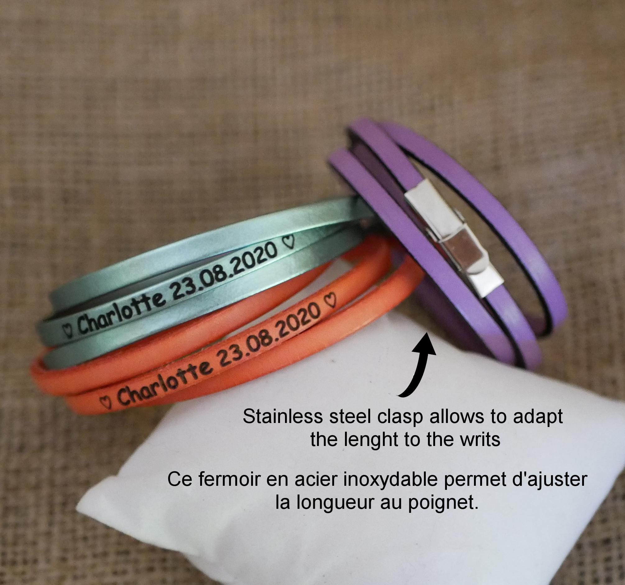 Bracelet double tour en cuir fin au pendentif argenté au choix