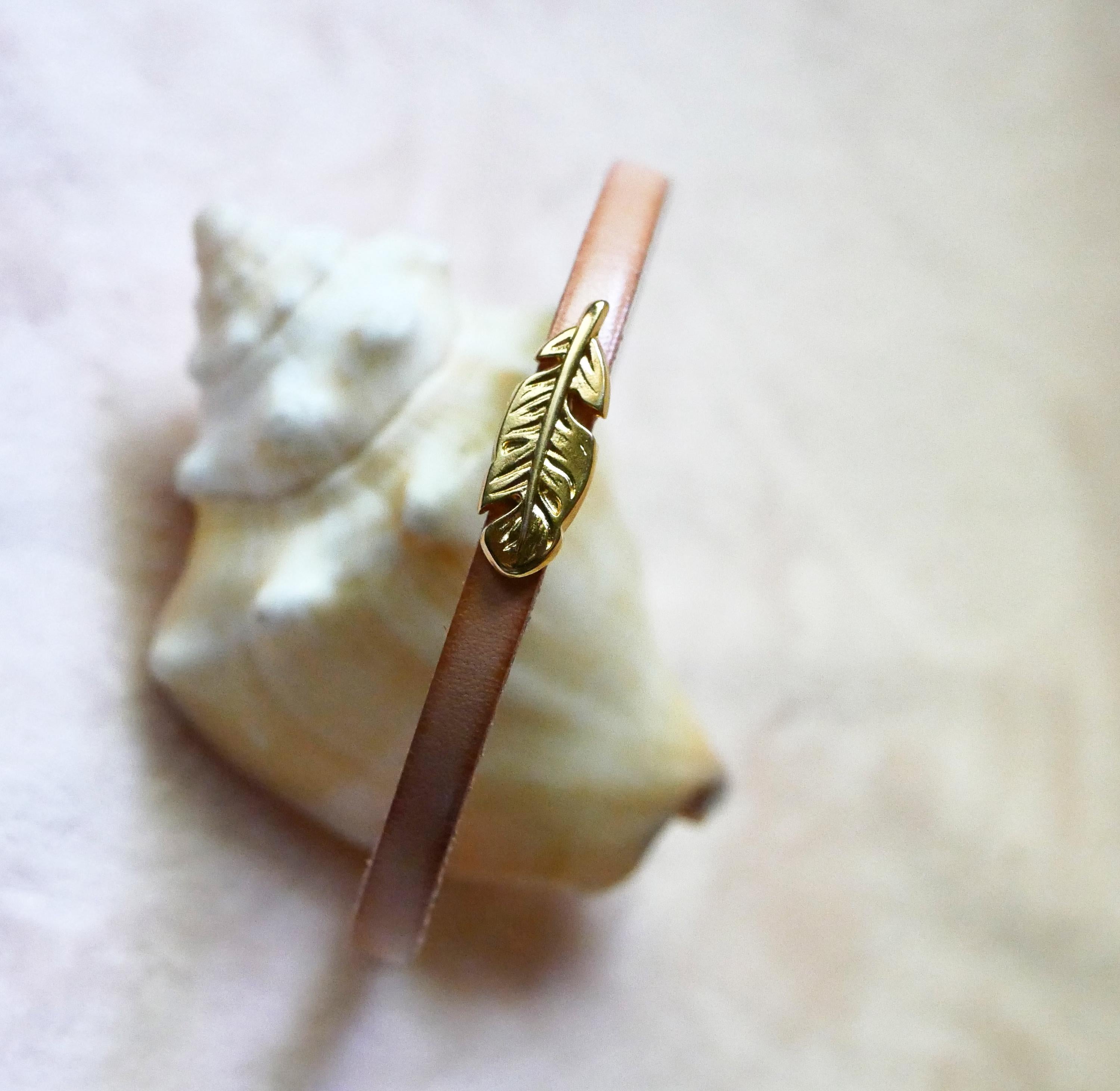 Bracelet cuir fin au passant doré au choix à graver de parole biblique