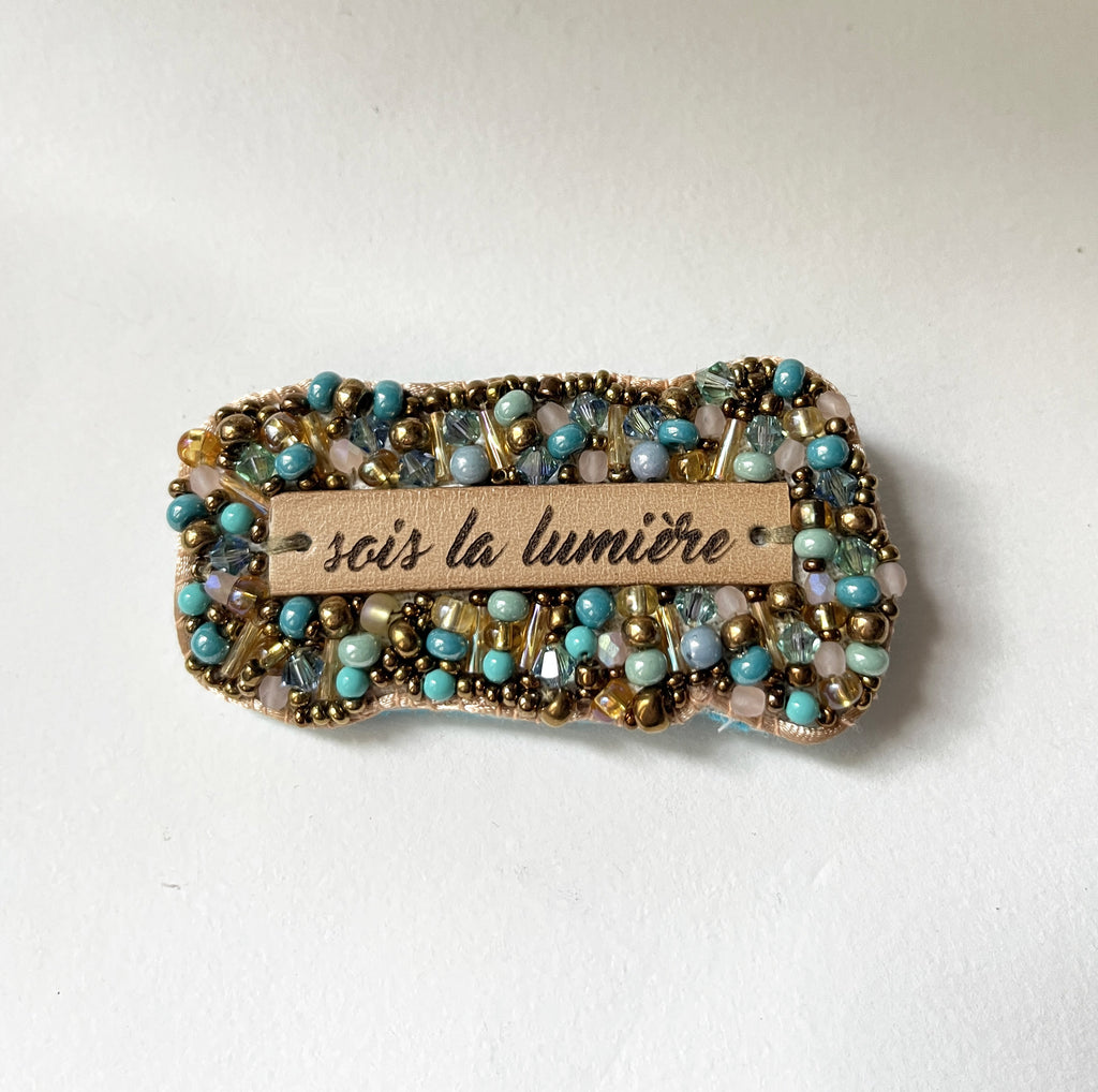 broche fait main unique cadeau maman

