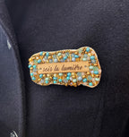 broche femme aux perles brodées cadeau fête des mères