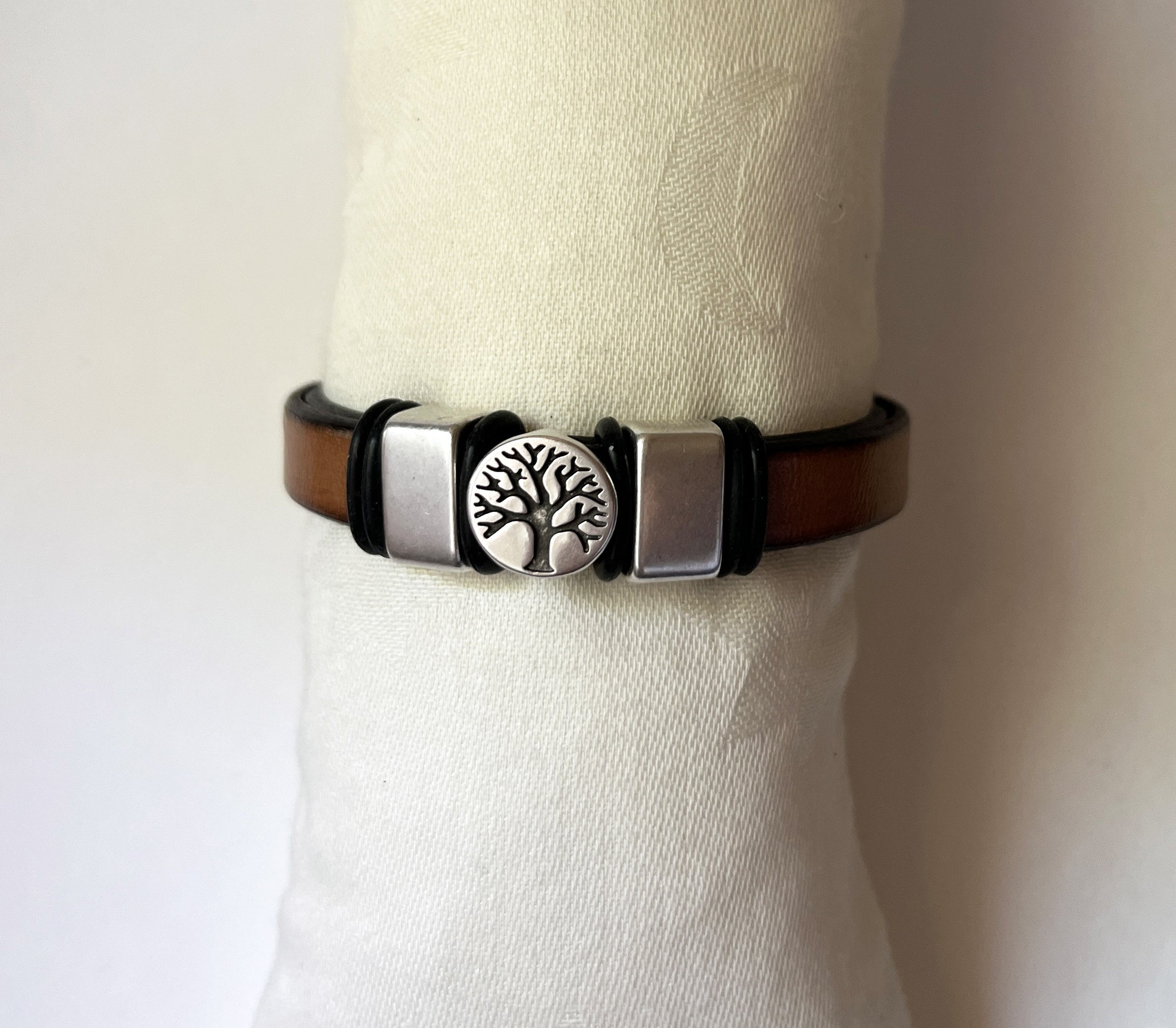 Bracelet homme cuir et métal artisanal ajustable à personnaliser