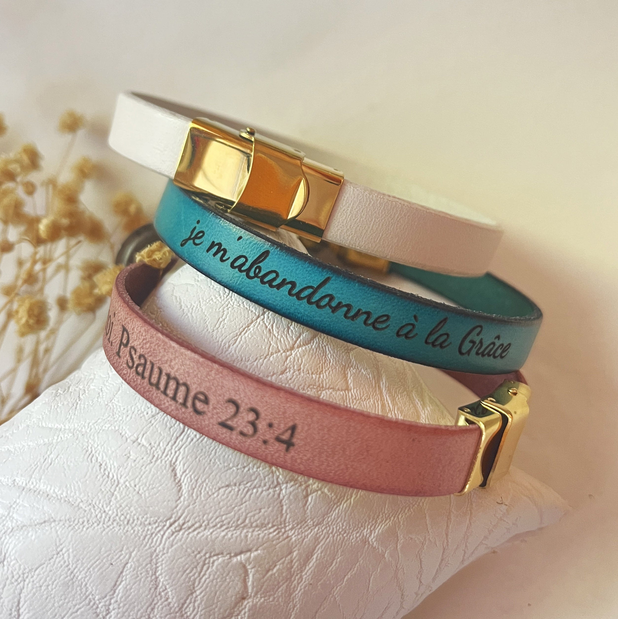 Bracelet femme fermoir doré  personnalisé par gravure en 27 couleurs