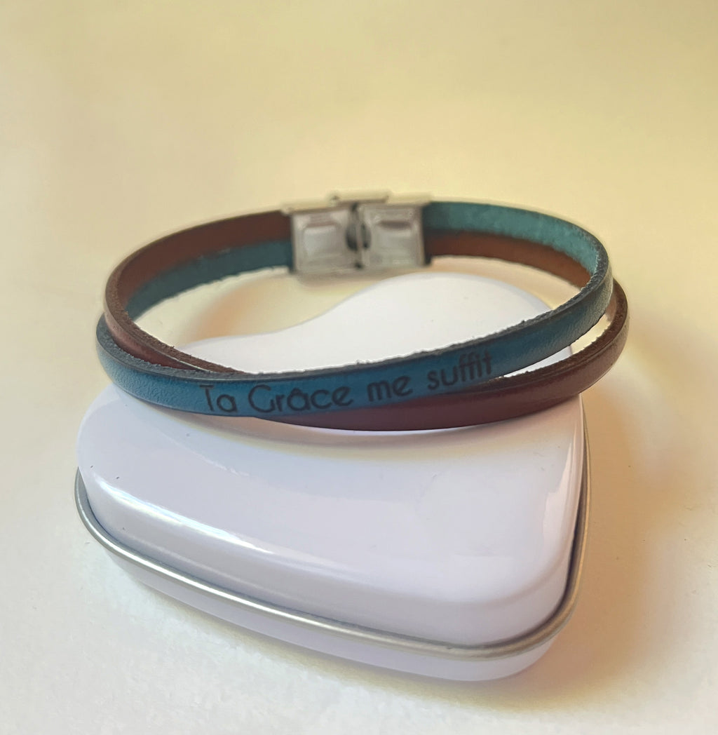 Lot de 5 bracelets en cuirs croisés gravés de paroles bibliques