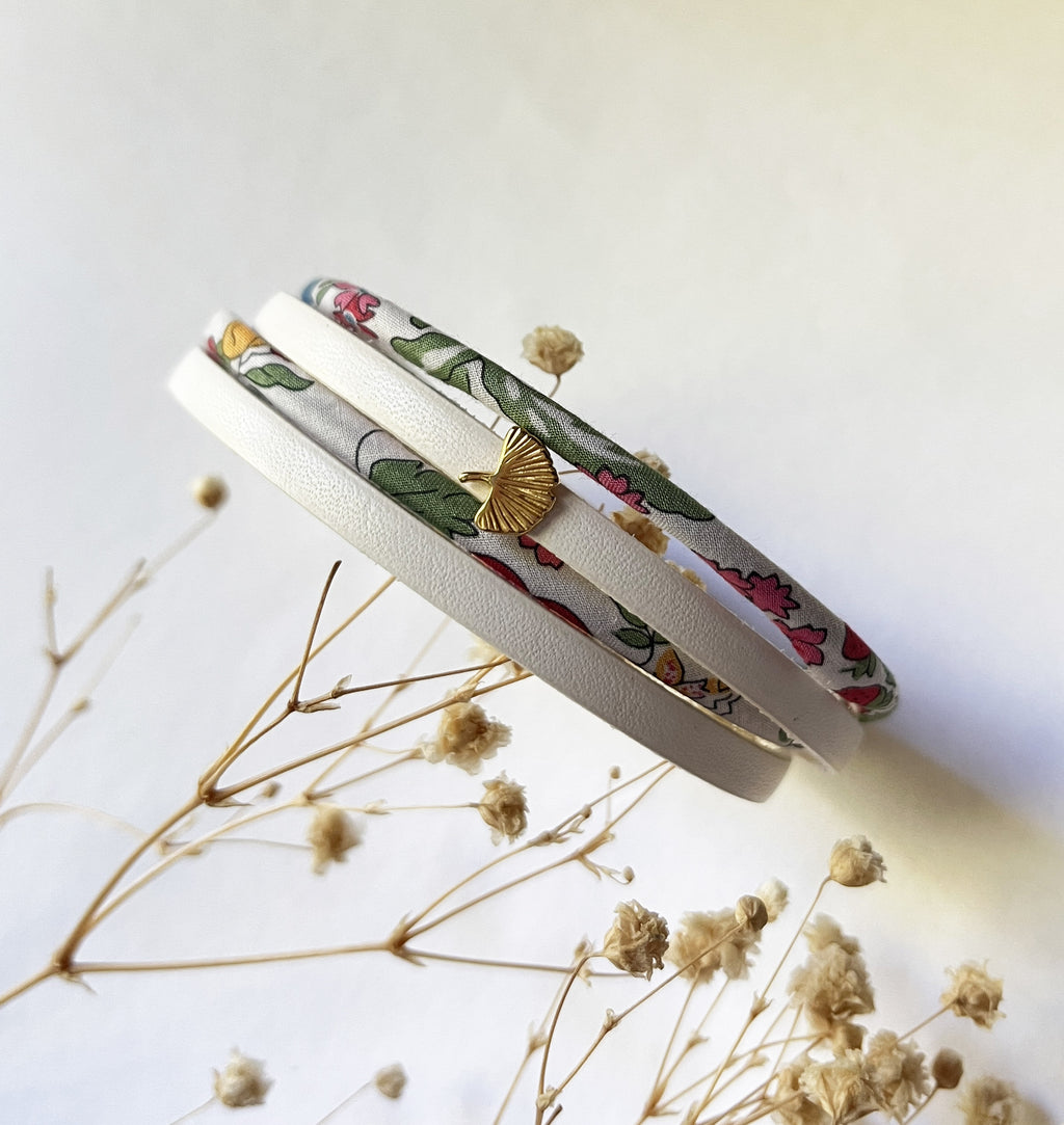 Bracelet double tour cuir et Liberty blancs fleurs colorées