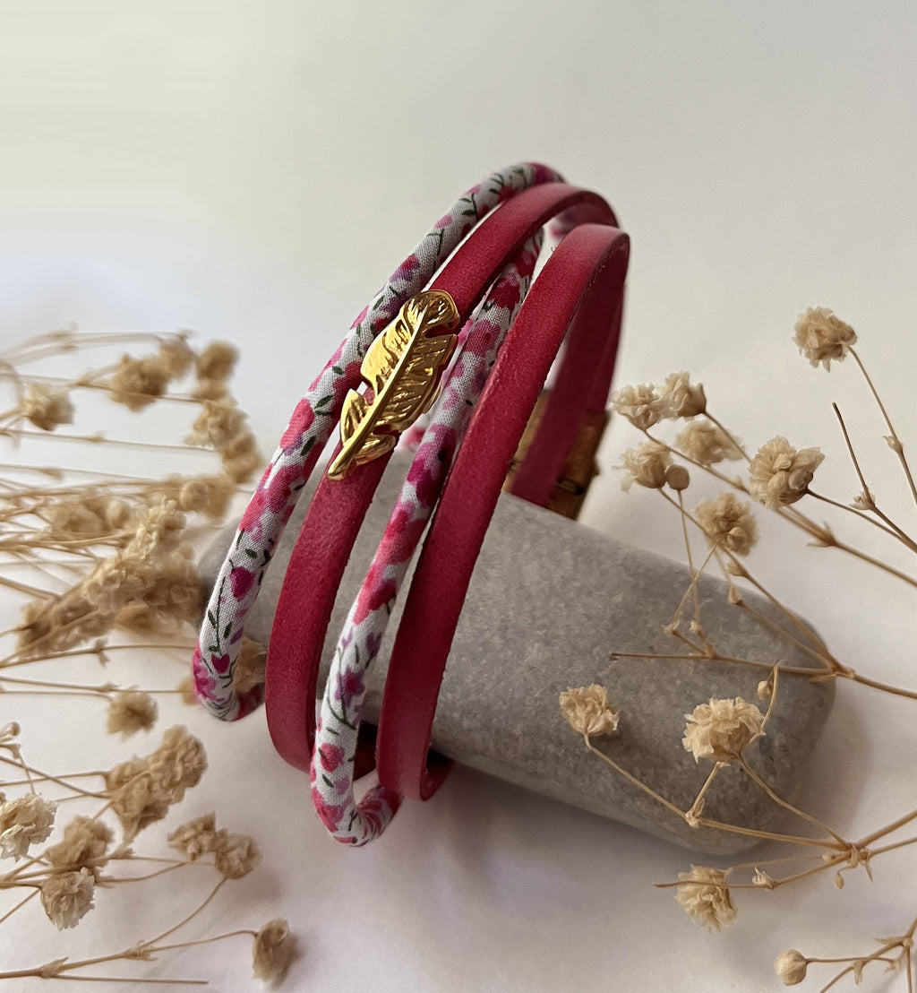 Bracelet double tour cuir et Liberty rose fraise