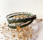 bracelet liberty et cuir vert, charme cabochon doré arbre de vie
