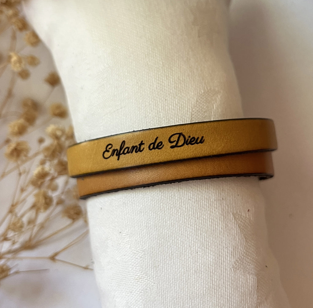 Lot de 5 bracelets double cuir gravés paroles chrétiennes