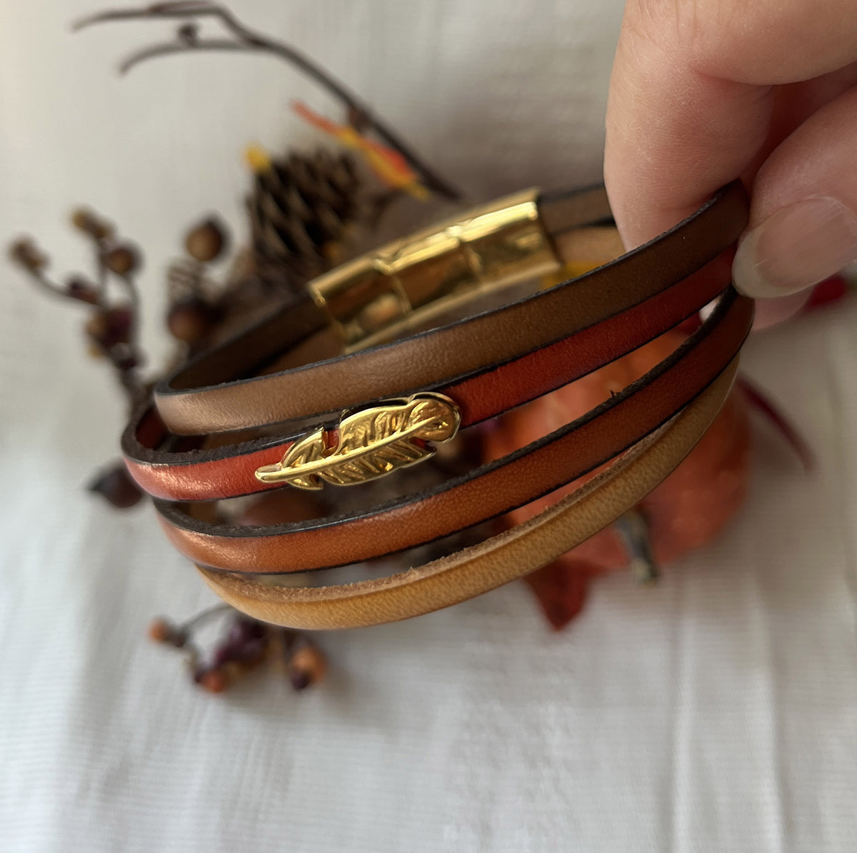  cadeau femme bracelet multi liens de cuir couleurs camel  marron 
