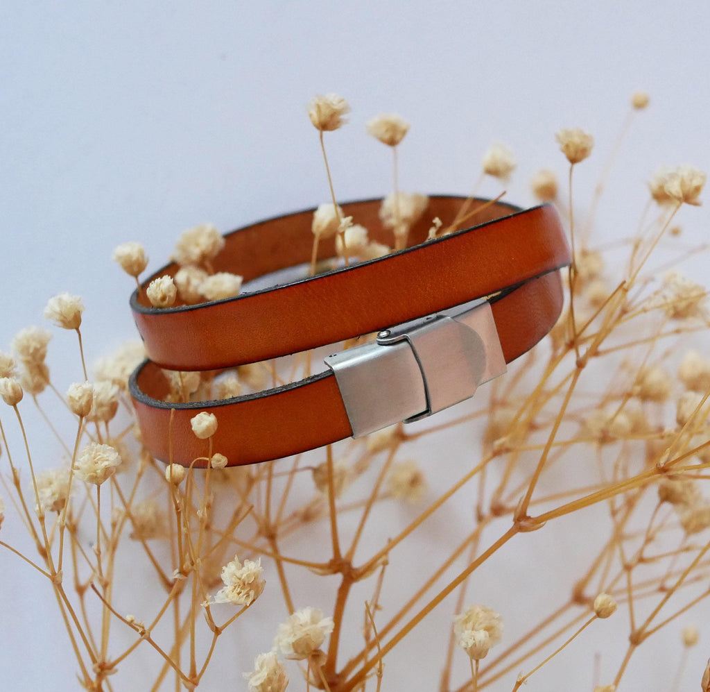 Bracelet cuir double tour au passant plume