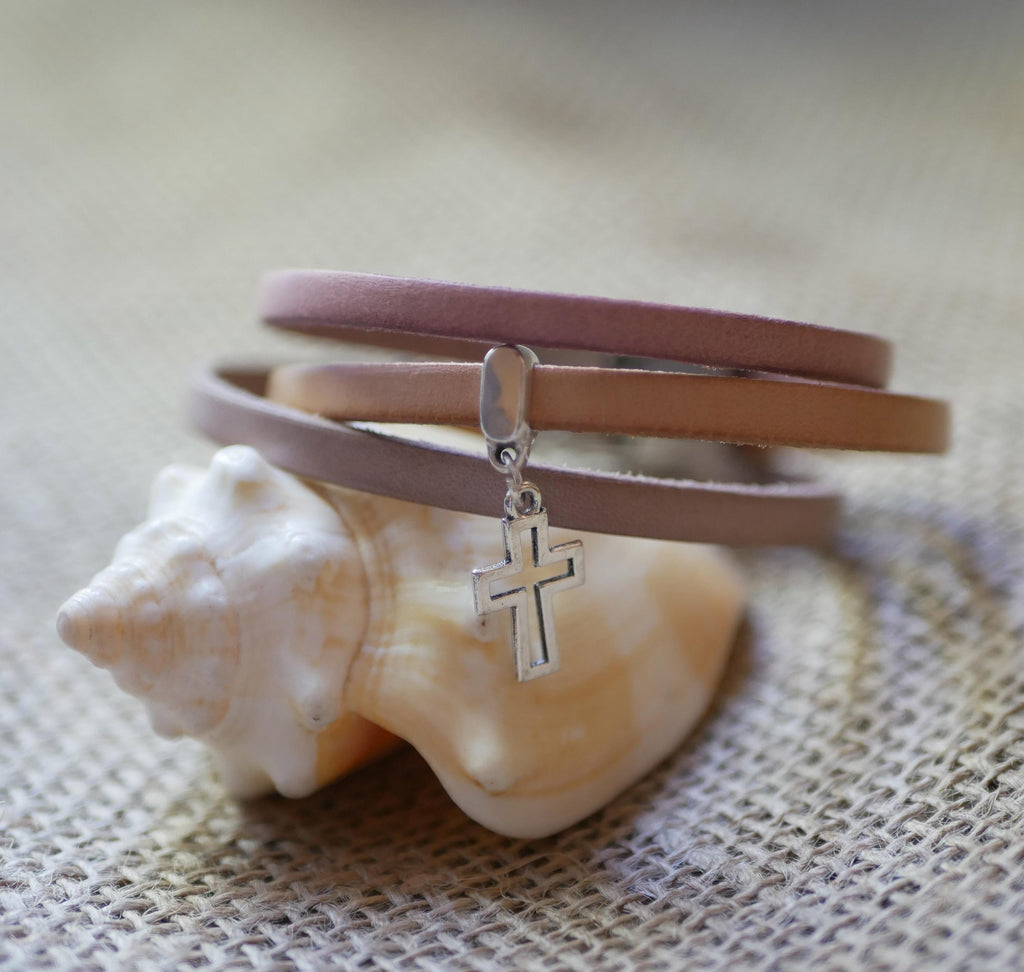 Bracelet cuir à breloque au choix personnalisable par gravure