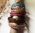 Lot de 5 bracelets triple tours charmes dorés en cuirs fins gravés de versets bibliques