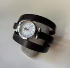Montre bracelet triple tour au cuir cadran argenté à personnaliser