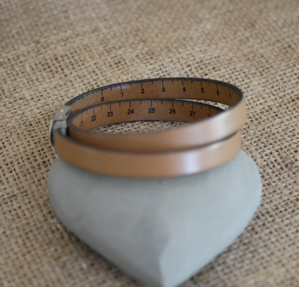 Bracelet cuir Mètre couturière double tour ajustable toutes tailles