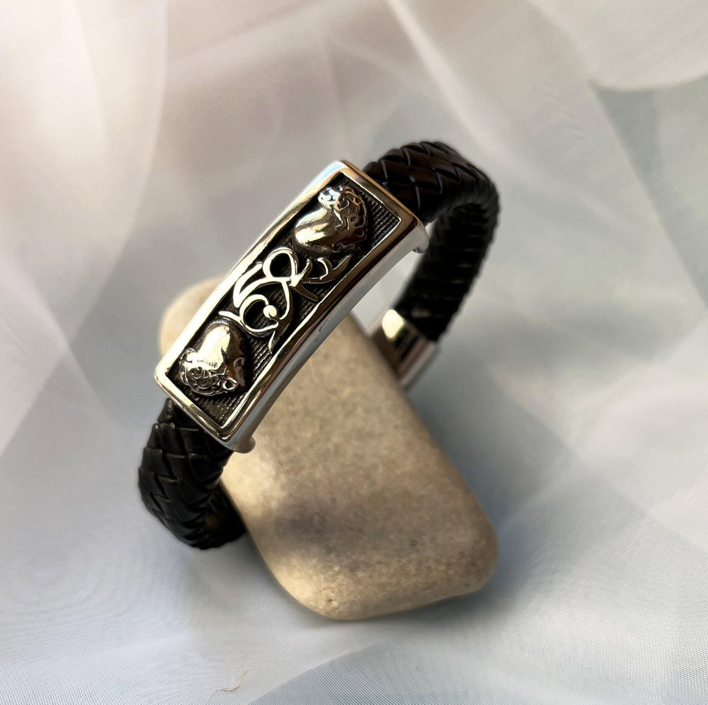 Bracelet cuir noir tressé à plaque métallique 2 coeurs gravés