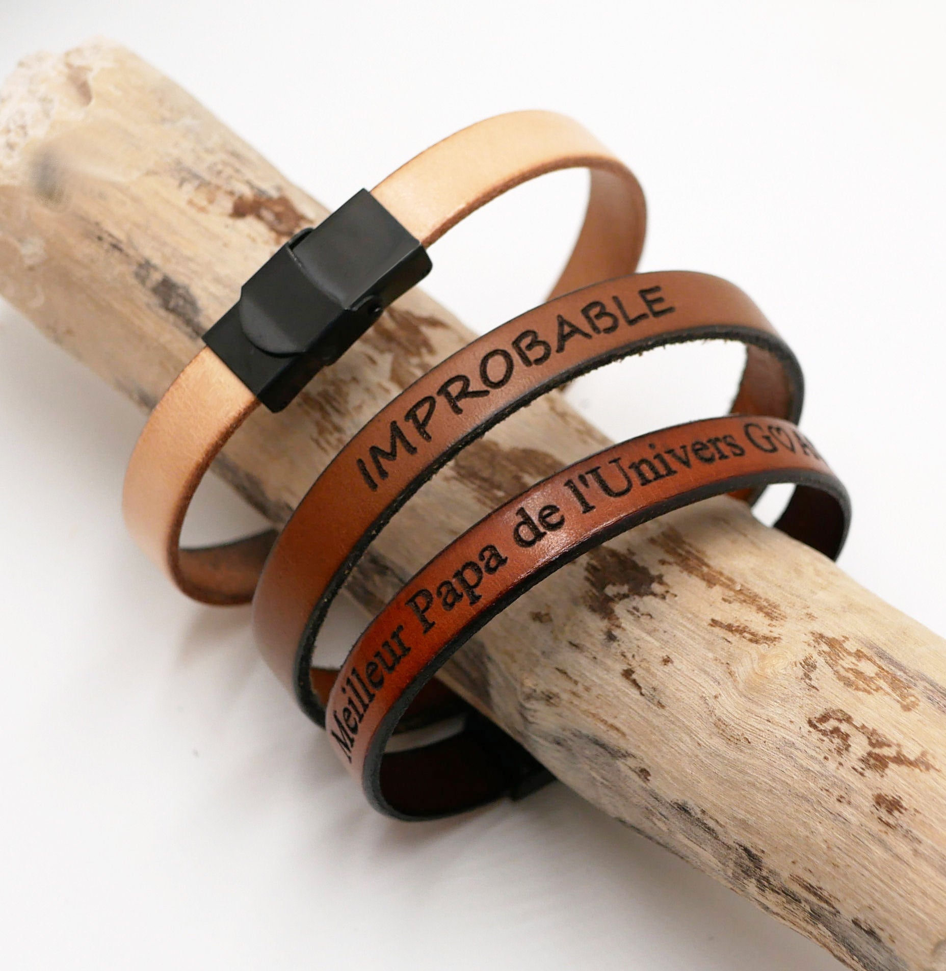 Bracelet homme cuir gravé ajustable au fermoir acier noir