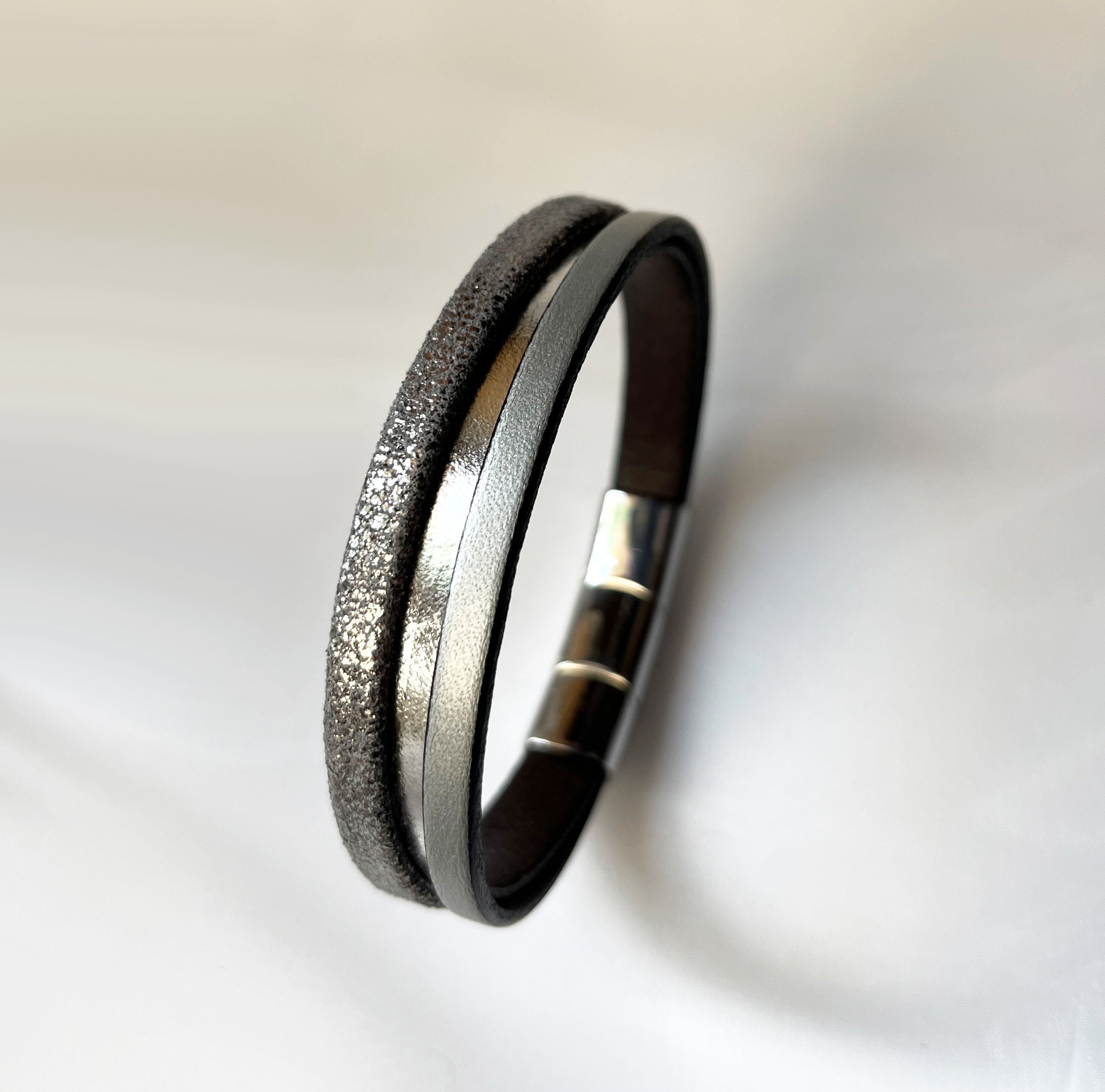 Bracelet manchette femme aux 3 cuirs argenté et gris