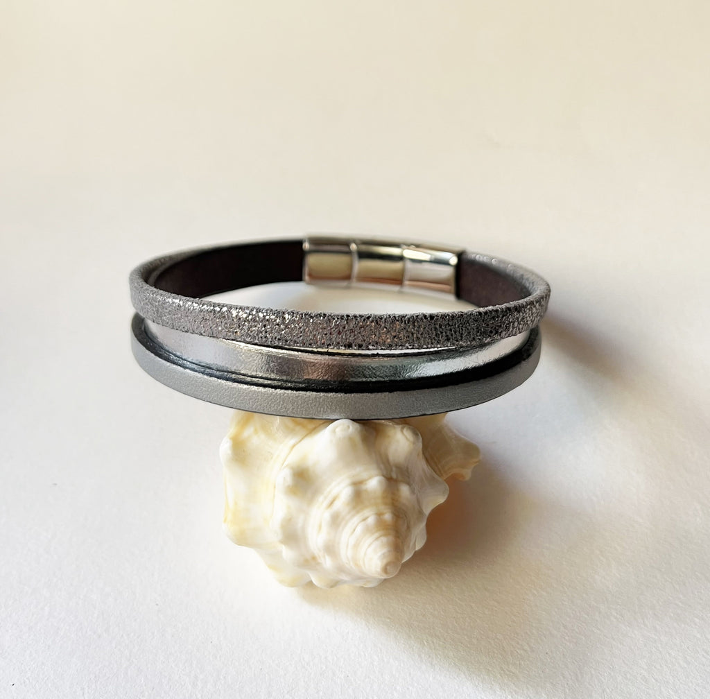 Bracelet manchette femme aux 3 cuirs argenté et gris