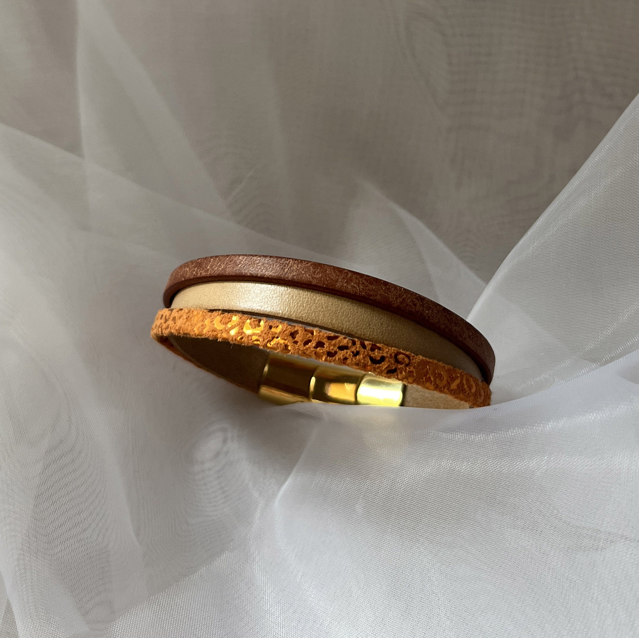 Bracelet manchette femme aux 3 cuirs Orange léopard /  Doré /  Beige