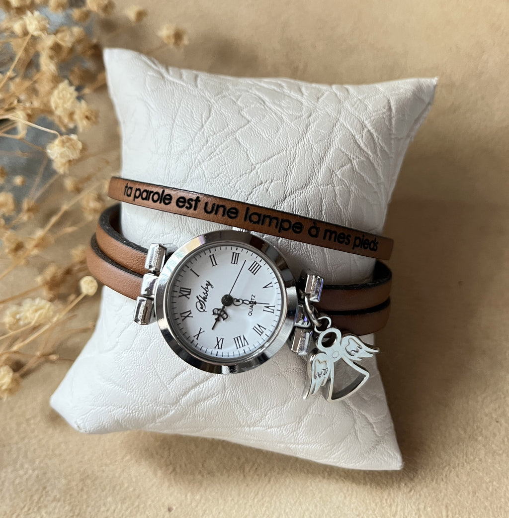 Montre femme personnalisée au 3 tours de cuir et pendentif argenté