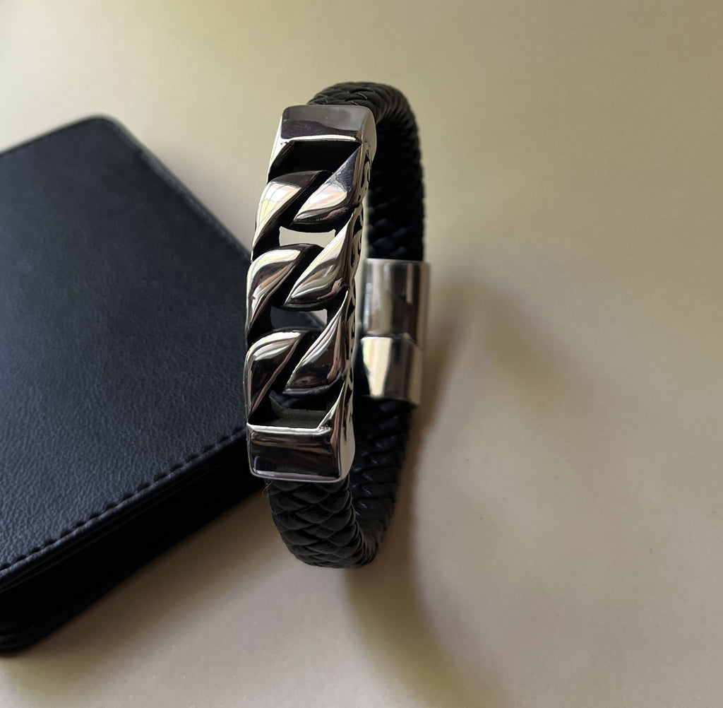 bracelet homme élégant cuir tressé noir et gourmette acier au fermoir magnétique