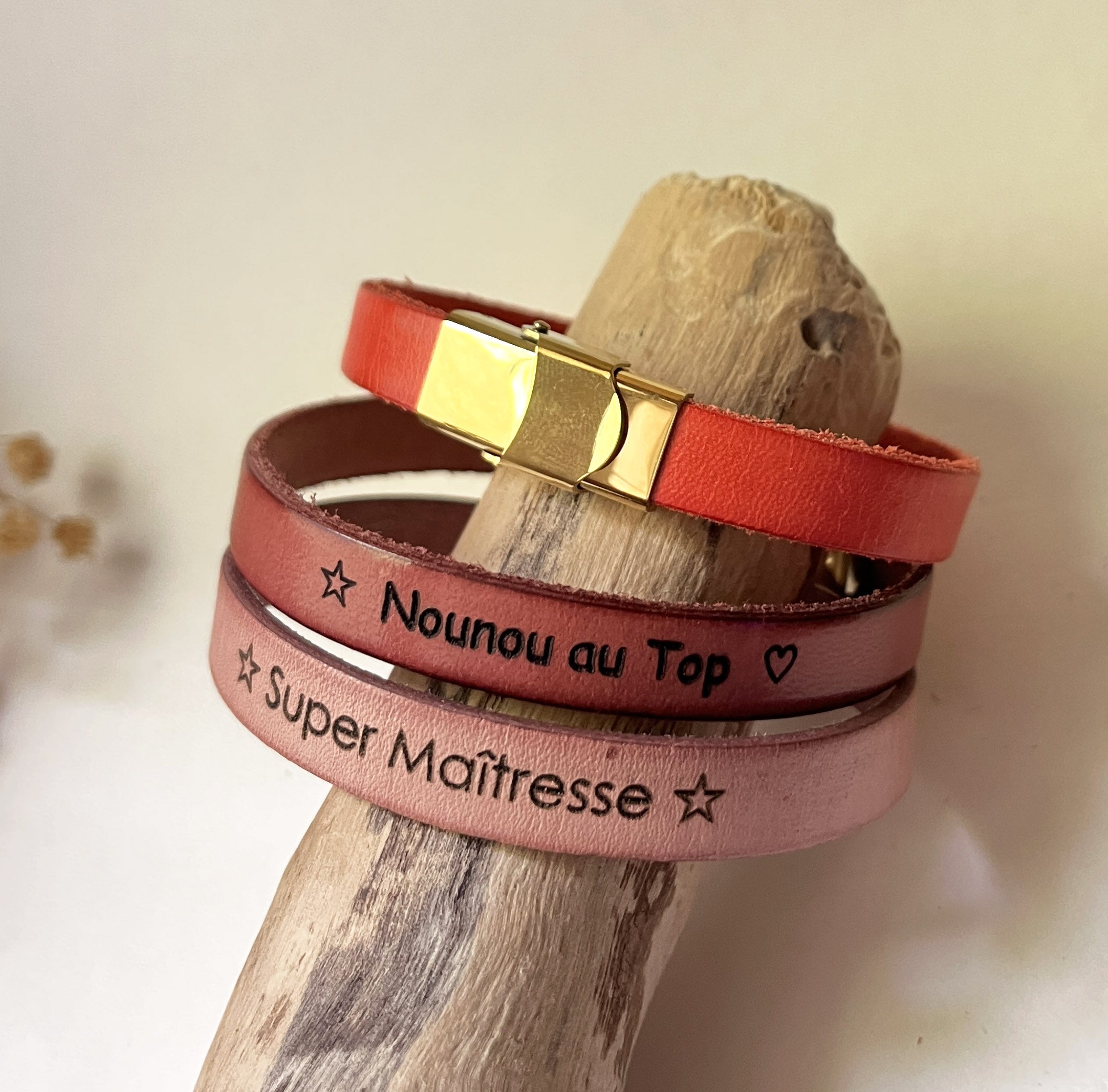 Bracelet femme fermoir doré  personnalisé par gravure en 27 couleurs