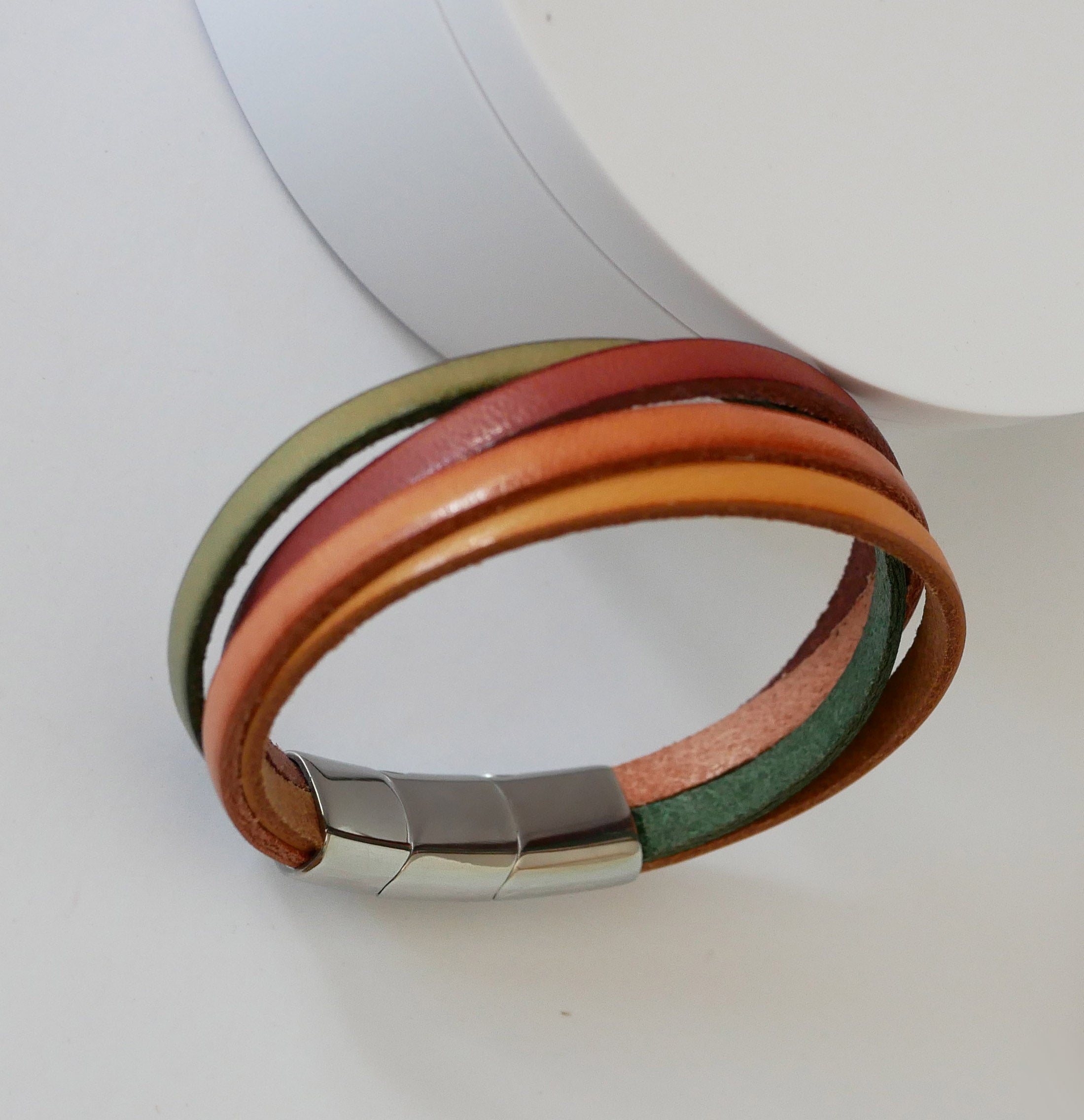 Bracelet manchette femme aux 4 cuirs pastels