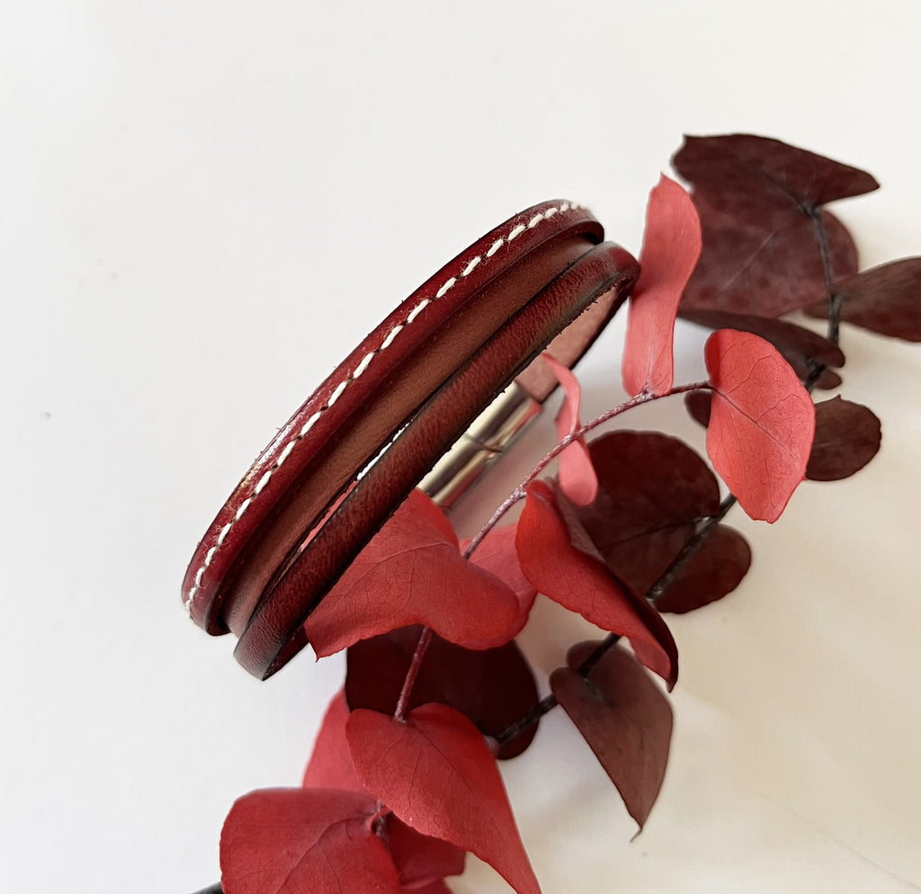 Bracelet manchette femme aux 3 cuirs rouges