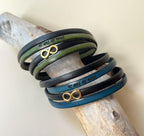 Bracelet femme duo de cuirs en double tour avec breloque infini doré à personnaliser